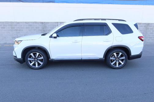 Platinum White Pearl 2023 Honda Pilot Touring