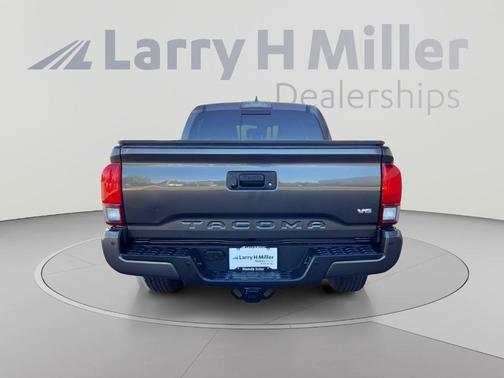 Magnetic Gray Metallic 2018 Toyota Tacoma TRD Off Road