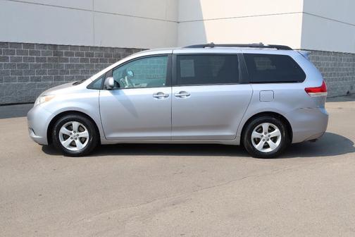 2012 Toyota Sienna LE