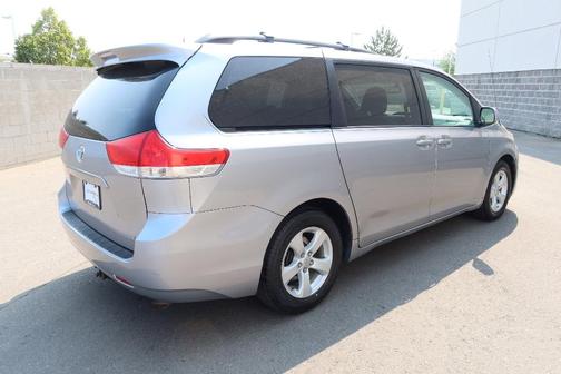2012 Toyota Sienna LE