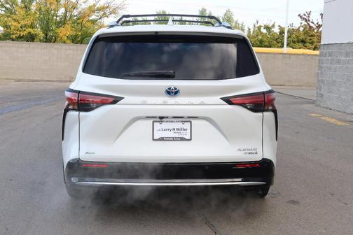 2022 Toyota Sienna Platinum 7 Passenger