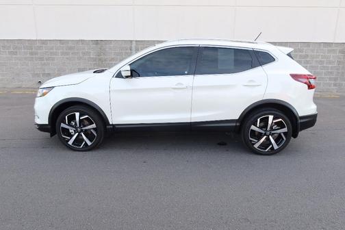 2022 Nissan Rogue Sport SL