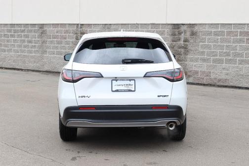 Platinum White Pearl 2026 Honda HR-V Sport