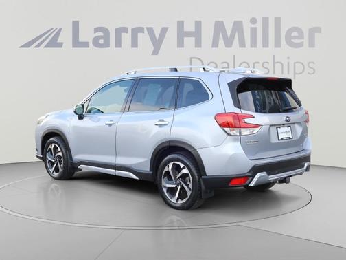 Ice Silver Metallic 2022 Subaru Forester Touring