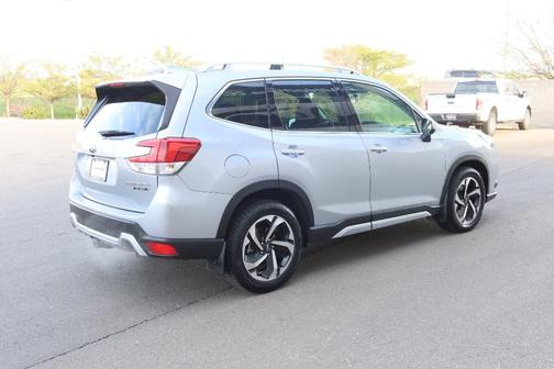 Ice Silver Metallic 2022 Subaru Forester Touring