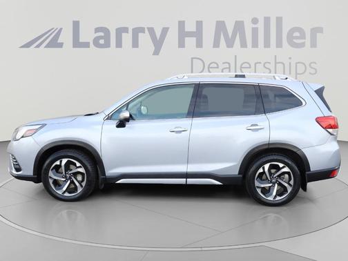 Ice Silver Metallic 2022 Subaru Forester Touring