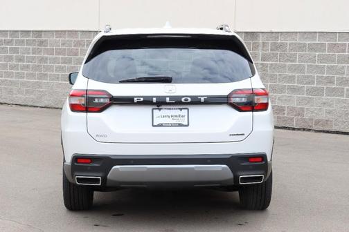 Platinum White Pearl 2026 Honda Pilot Touring
