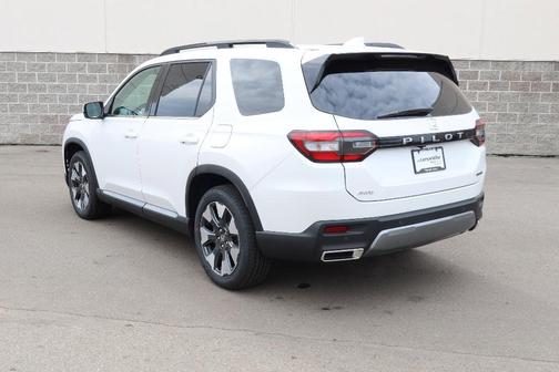 Platinum White Pearl 2026 Honda Pilot Touring