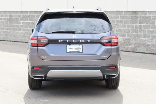 Modern Steel Metallic 2026 Honda Pilot Elite