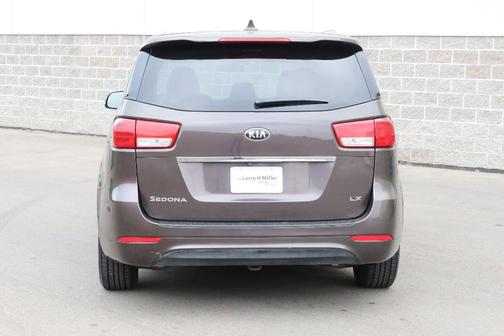 2015 Kia Sedona LX