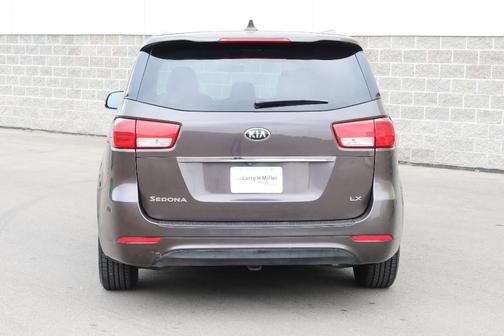 2015 Kia Sedona LX