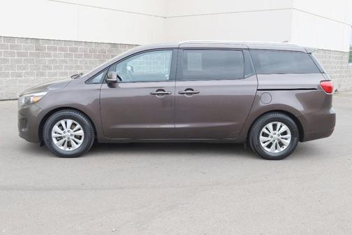 2015 Kia Sedona LX