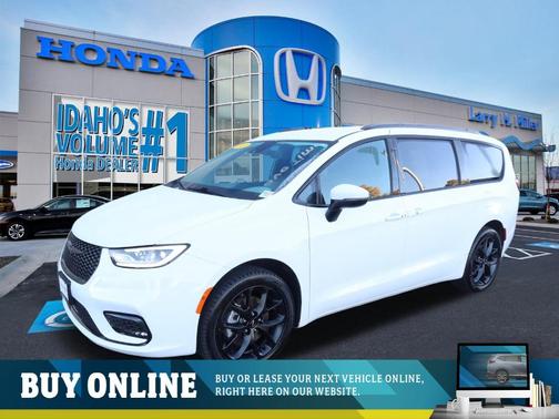 2023 Chrysler Pacifica Touring-L