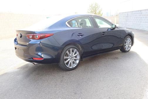 2023 Mazda Mazda3 FWD w/Preferred Package
