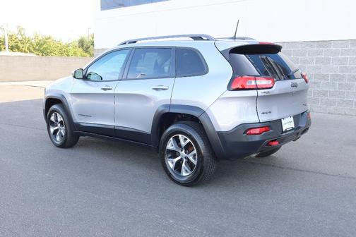 Billet Silver Metallic Clearcoat 2016 Jeep Cherokee Trailhawk