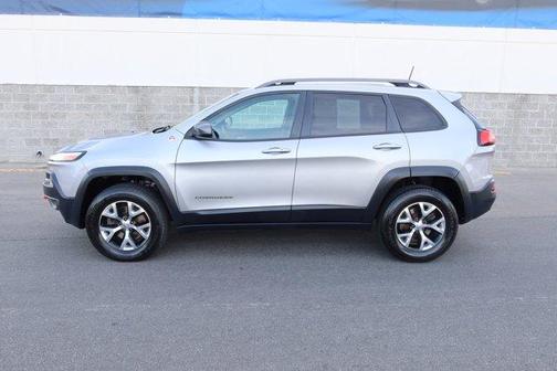 Billet Silver Metallic Clearcoat 2016 Jeep Cherokee Trailhawk