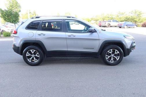 Billet Silver Metallic Clearcoat 2016 Jeep Cherokee Trailhawk