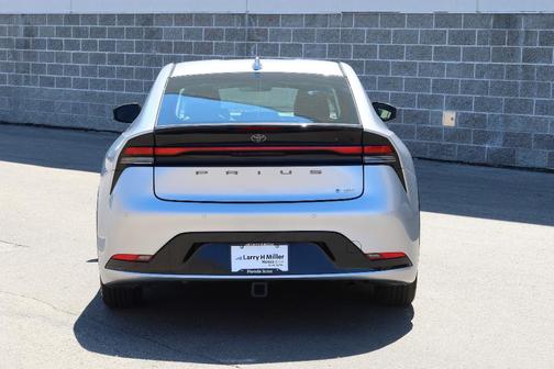 CUTTING EDGE 2025 Toyota Prius XLE