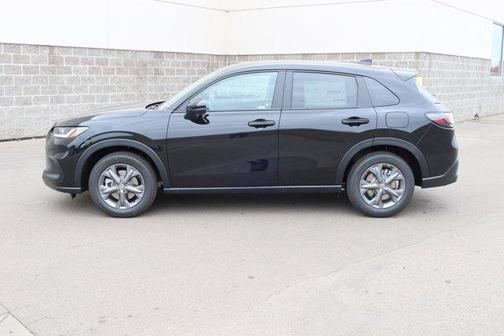 Crystal Black Pearl 2026 Honda HR-V LX