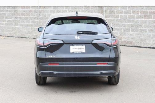 Crystal Black Pearl 2026 Honda HR-V LX
