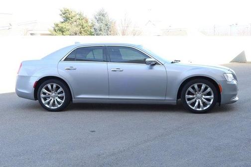 Billet Silver Metallic Clearcoat 2018 Chrysler 300 Limited