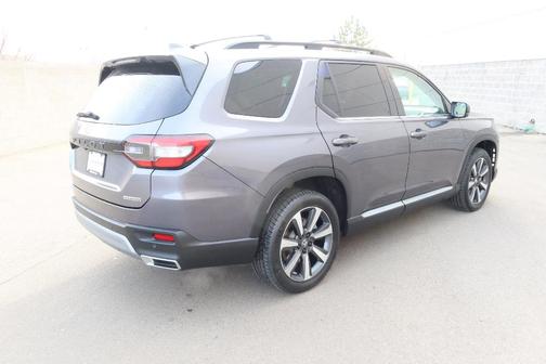 Gray Pearl 2024 Honda Pilot Touring