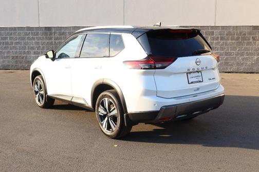 2024 Nissan Rogue SL