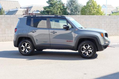 2022 Jeep Renegade Trailhawk