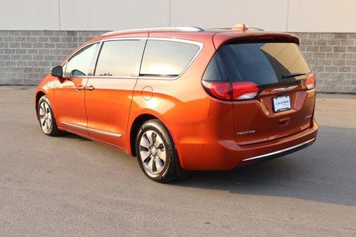 2018 Chrysler Pacifica Hybrid Limited