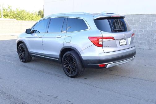 Lunar Silver Metallic 2022 Honda Pilot Elite