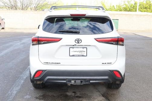 Wind Chill Pearl 2022 Toyota Highlander XLE