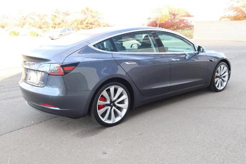 2018 Tesla Model 3 Long Range