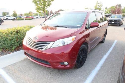 2013 Toyota Sienna XLE