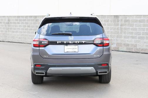Modern Steel Metallic 2026 Honda Pilot Elite