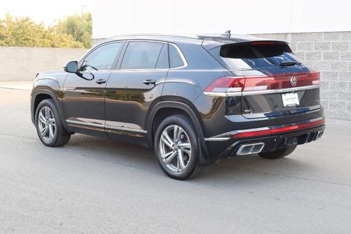 2024 Volkswagen Atlas Cross Sport 2.0T SEL R-Line