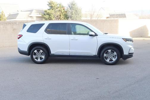 2023 Honda Pilot EX-L 8-Passenger