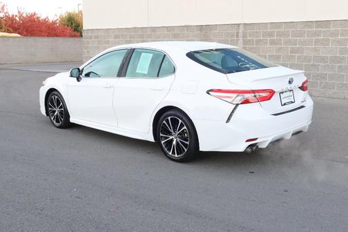 2020 Toyota Camry Hybrid SE
