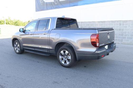 Modern Steel Metallic 2018 Honda Ridgeline RTL-E