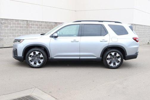 Solar Silver Metallic 2026 Honda Pilot Elite