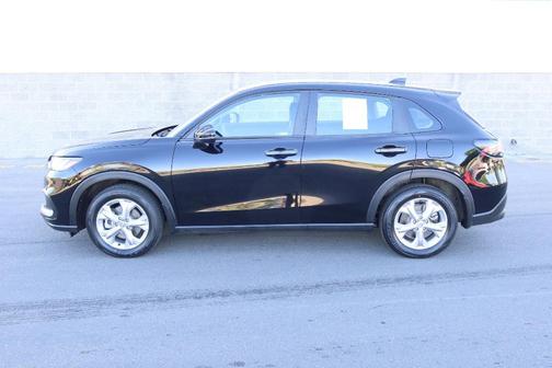 Crystal Black Pearl 2023 Honda HR-V LX