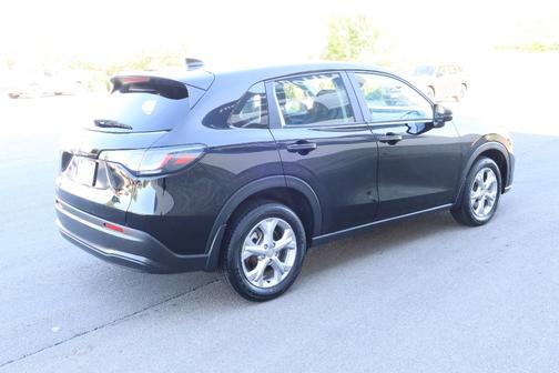 Crystal Black Pearl 2023 Honda HR-V LX