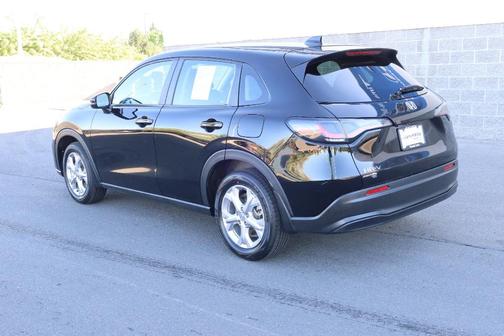 Crystal Black Pearl 2023 Honda HR-V LX