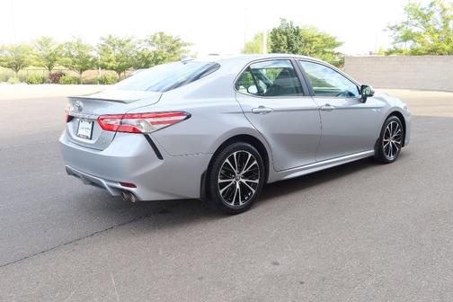 Celestial Silver Metallic 2020 Toyota Camry SE