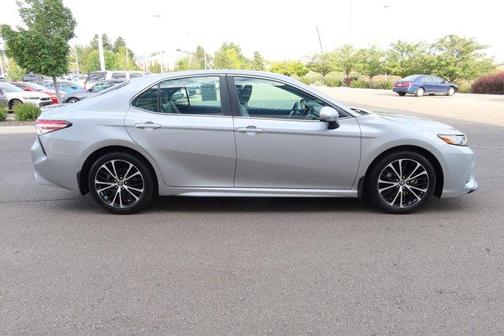 Celestial Silver Metallic 2020 Toyota Camry SE