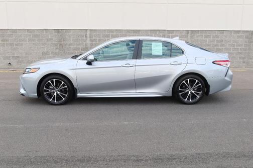 Celestial Silver Metallic 2020 Toyota Camry SE
