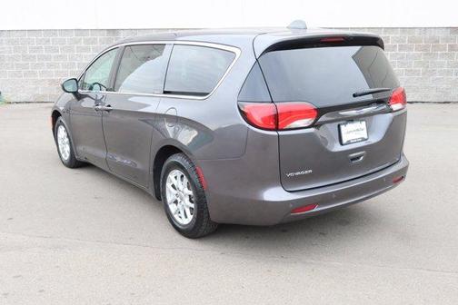 2020 Chrysler Voyager LX