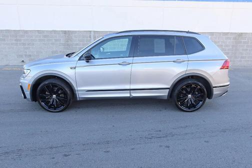 2020 Volkswagen Tiguan 2.0T SE R-Line Black