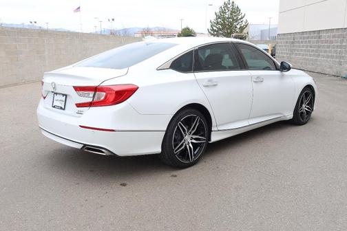 2022 Honda Accord Touring 2.0T