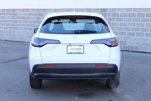 2025 Honda HR-V LX