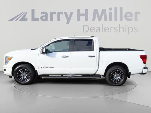 Glacier White 2021 Nissan Titan SV